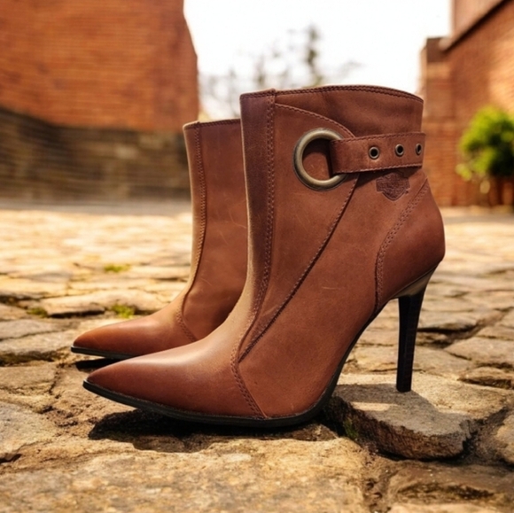 Harley-Davidson Shoes - Harley Davidson Ankle Boots Ombre Brown Stilettos Ankle O Ring Buckle Pointed